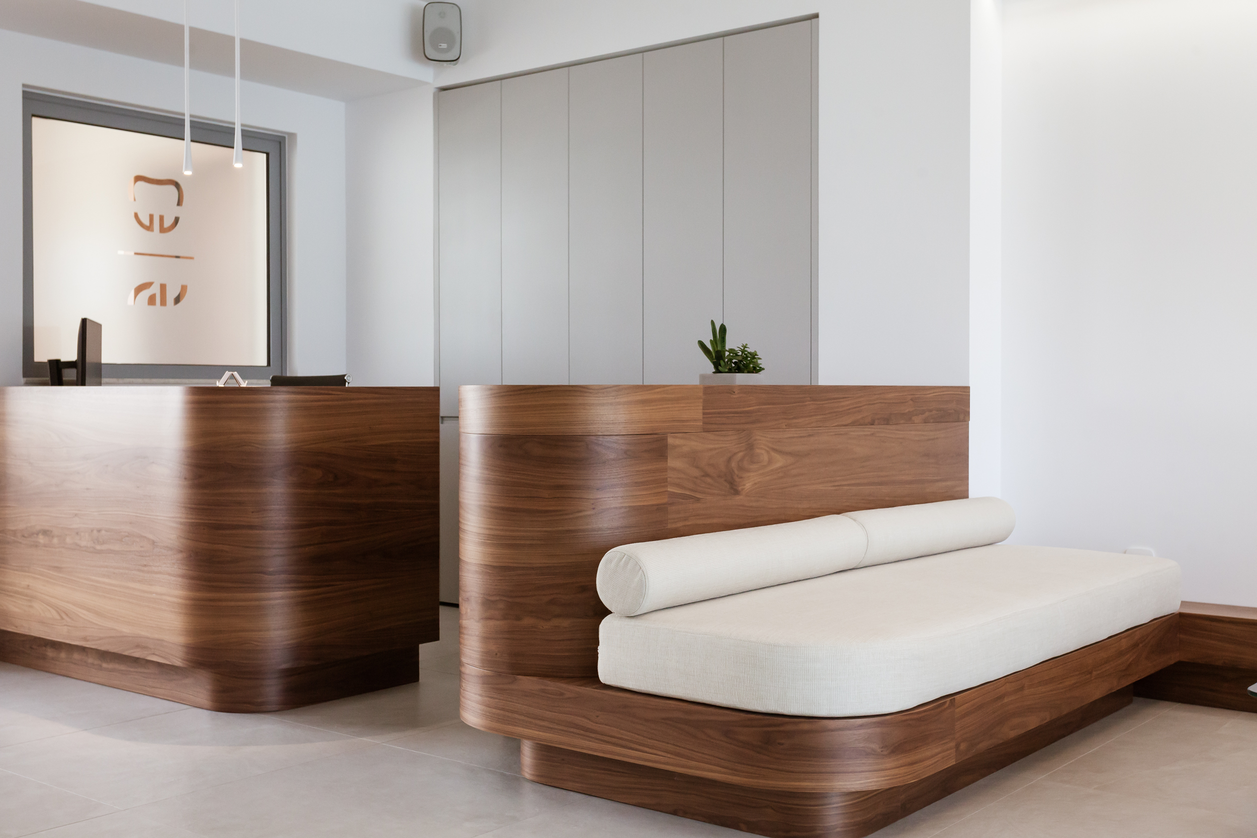 Valanto Aivazi Dental Clinic - Space
